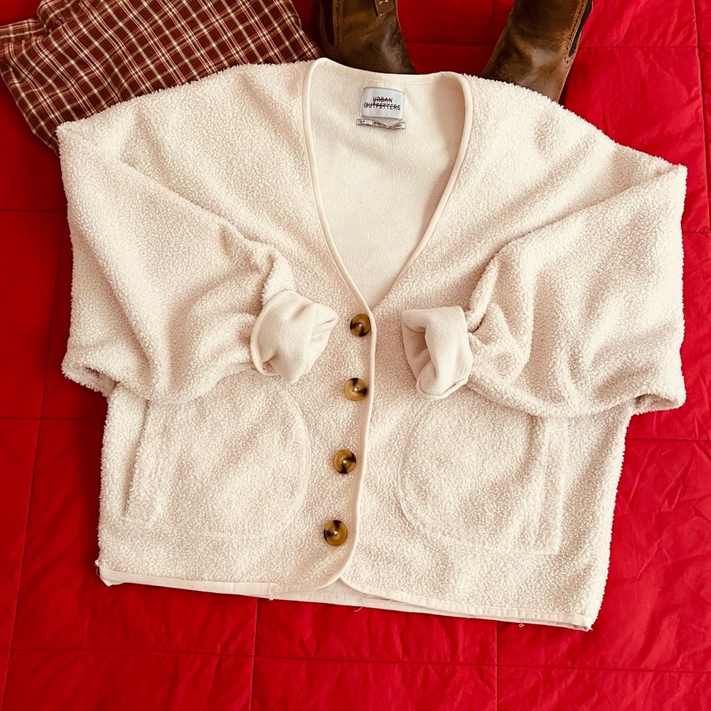 URBAN OUTFITTERS Sherpa fleece